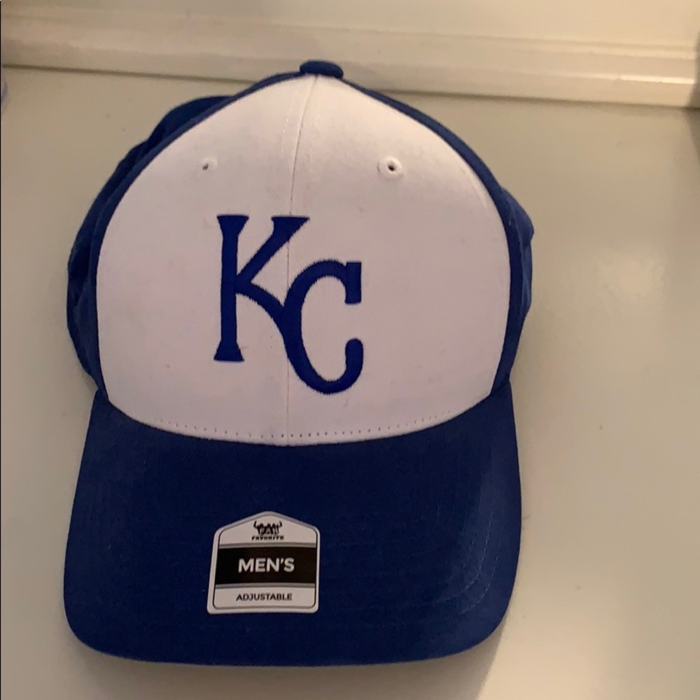 COPY - Kansas City Royale Baseball Cap 🧢⚾️ (Never Worn!)
